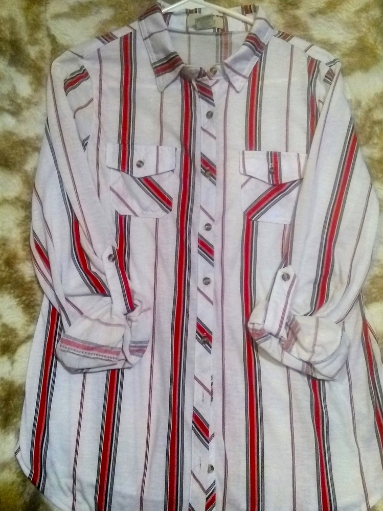 Button up quarter length sleeve blouse